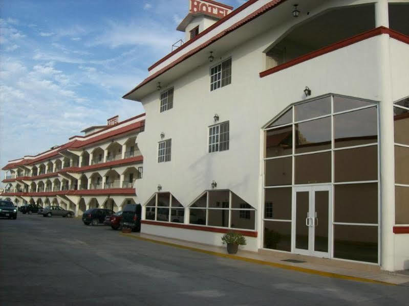 Hotel Go Inn 蒙克洛瓦 外观 照片